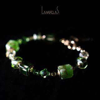 𝓥𝓨𝓢𝓣𝓤𝓟𝓣𝓔 z průměru Průměr je pohodlný. Ale nic krásného nikdy nevzniklo z pohodlí. 💎 Buďte ženou, která si volí vlastní...