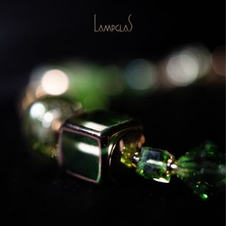 𝓐𝓤𝓡𝓐 sebevědomí Sebevědomí nevzniká přes noc. 🌙 Roste s každým rozhodnutím být jiná, nebát se výjimečných kombinací a...