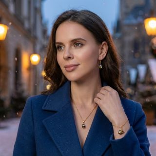 Tyhle Vánoce si vybíráte Vy. ✨ Set Obsidian Nude Vám dává možnost rozhodnout, jak moc chcete zaznít — visací náušnice pro...